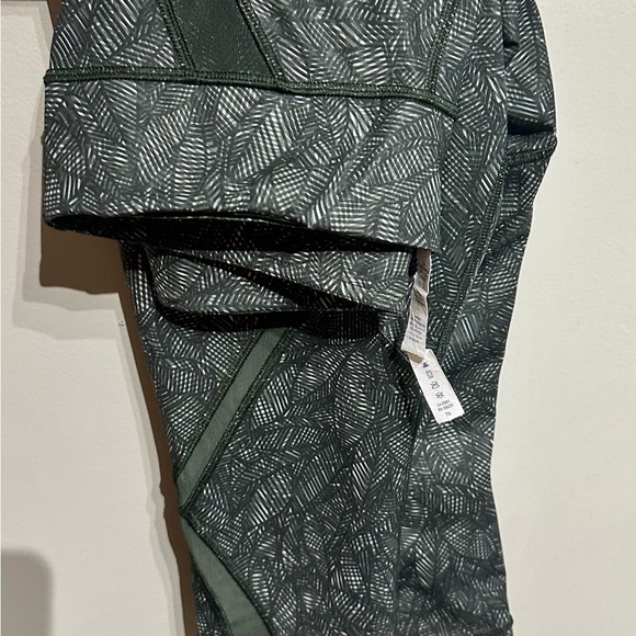 Lululemon cool to street crop - Picture 5 of 6